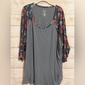 3/4 henley striped tee￼